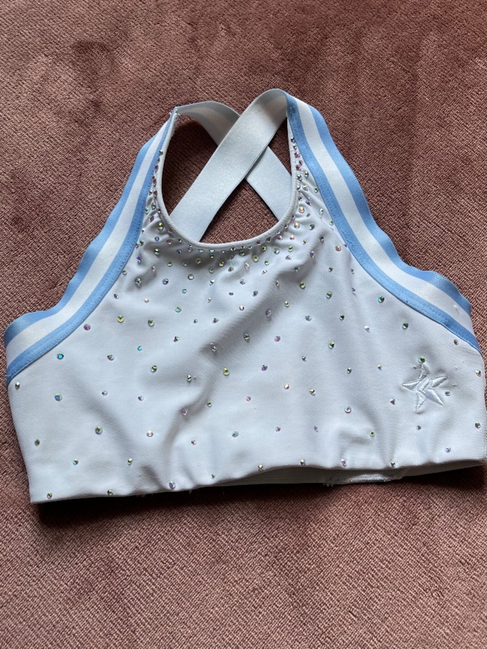 SPORTS BRA IN WHITE